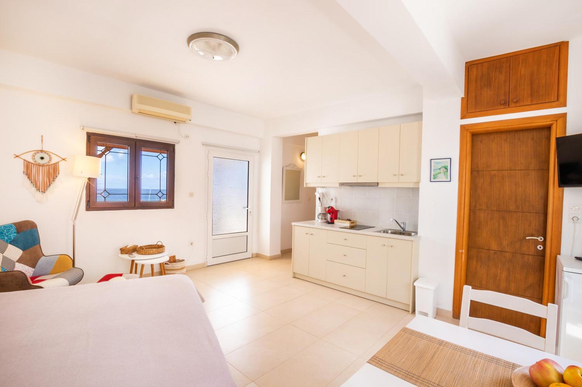 Mimis & Connie 2 Apartment Karpathos Ngoại thất bức ảnh