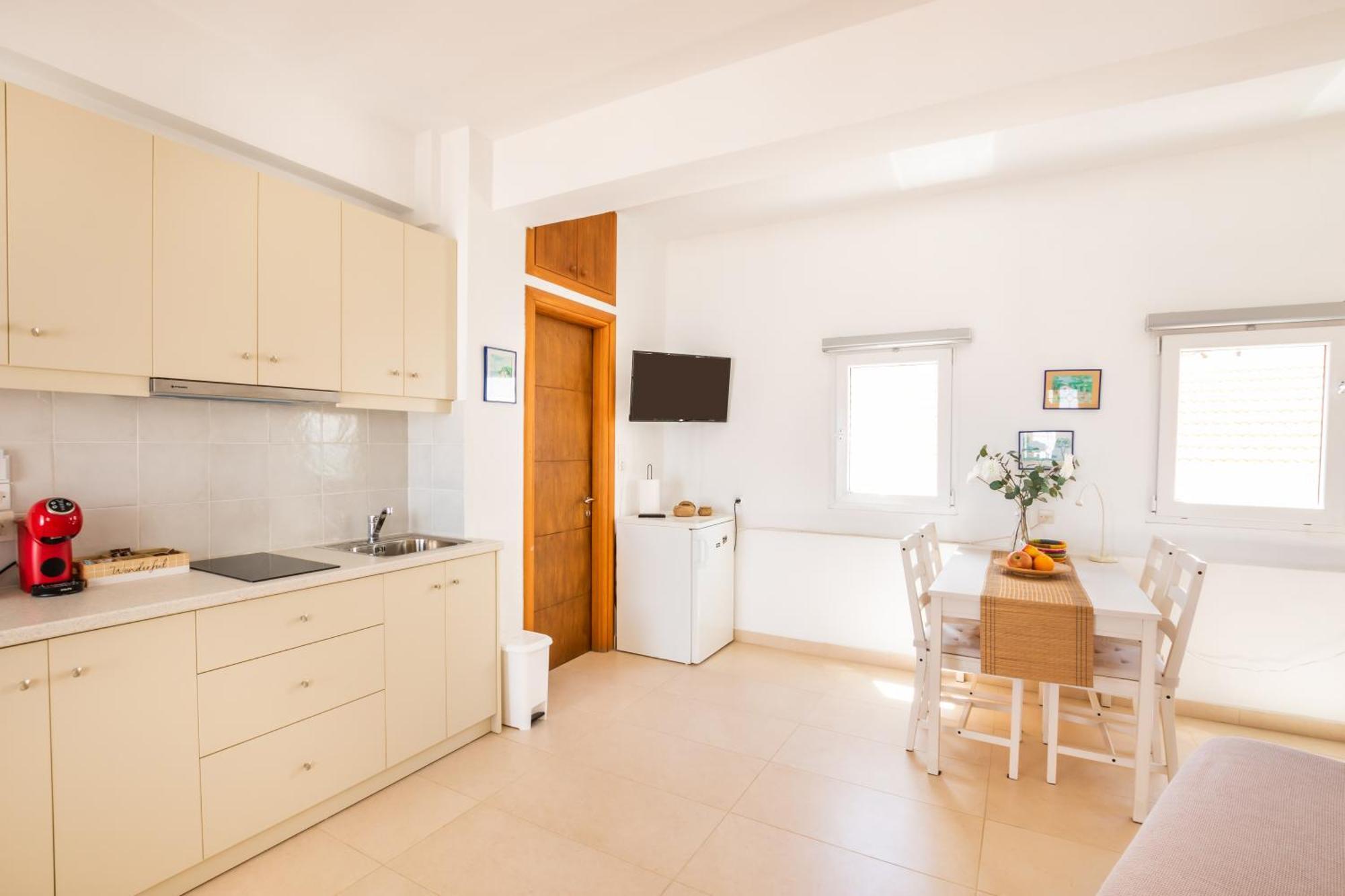 Mimis & Connie 2 Apartment Karpathos Ngoại thất bức ảnh