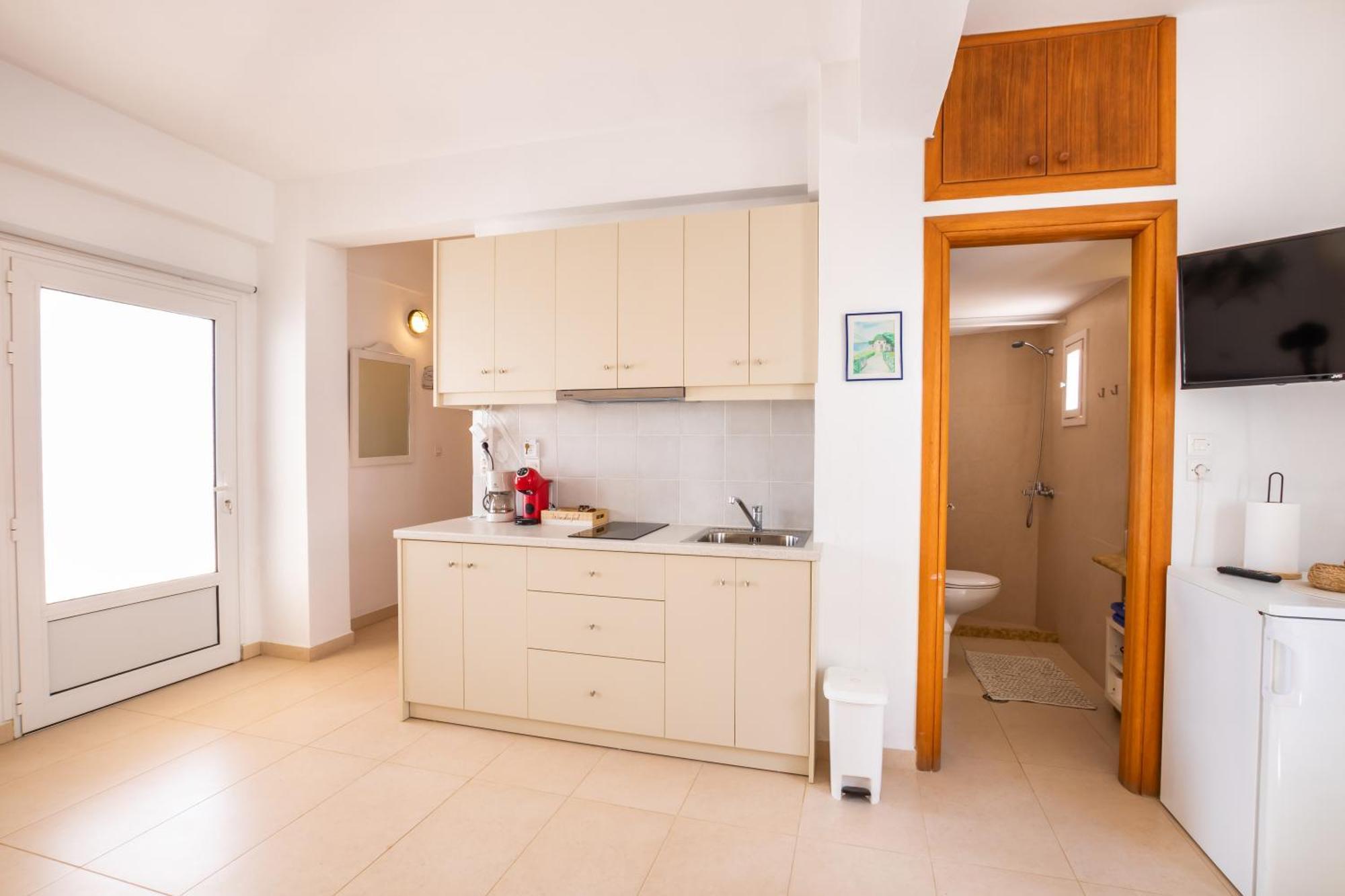 Mimis & Connie 2 Apartment Karpathos Ngoại thất bức ảnh